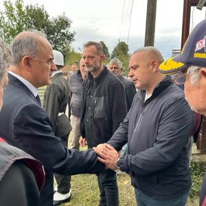 Kıbrıs Gazimiz Cemil Aydın Askeri Törenle Son Yolculuğuna Uğurlandı - fotoğraf 3
