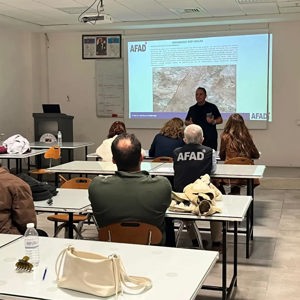 Afet Yönetiminde İyileştirici Mekânlar ve Profesyonel Gönüllülük - fotoğraf 1