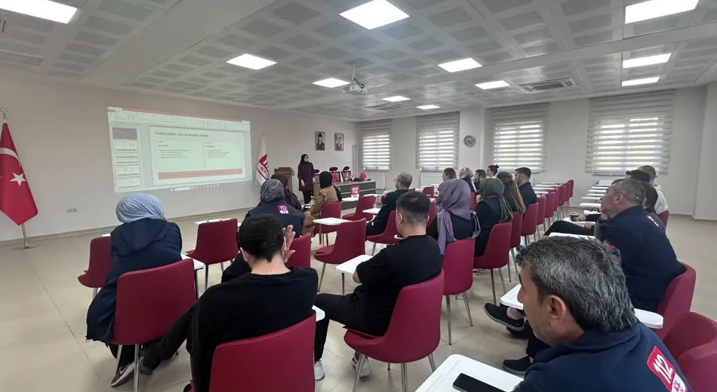 112 Acil Çağrı Merkezi Personeline Yönelik Öfke Yönetimi ve Etkili İletişim Becerileri Eğitimi Gerçekleştirildi