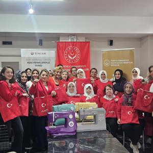 Bayrağımızı İlmek İlmek Gururla İşledik - fotoğraf 3