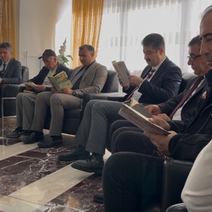 “İyilik Var” Kapsamında Vali Yardımcımız Sayın Armağan TURAN, Adalet Komisyonu Başkanı Sayın Abdullah Güray ŞAHİN ve İl Müdürümüz Sayın Serdar DEMİRCİ’den Gazi Huzurevi’ne Anlamlı Ziyaret - fotoğraf 3