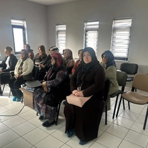 Karabük Merkez Aile ve Destek Merkezi Kursiyerlerine Yönelik Bakanlığımız Hizmetlerinin Tanıtımı Gerçekleştirilmiştir. - fotoğraf 3