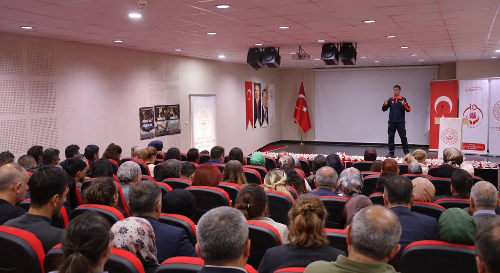 AFAD İş Birliğiyle Personelimize Yönelik Deprem Eğitimi ve Tatbikatı