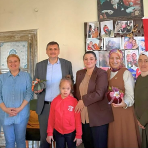 Otizmli Çocukları Koruma Derneği Başkanı İle Kadın İzi Derneği Yönetim Kurulu Başkanıziyaret Edildi. - fotoğraf 1