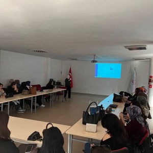 Yatılı Kuruluş Personeline Bağımlılıkla Mücadele Eğitimi Verildi - fotoğraf 1