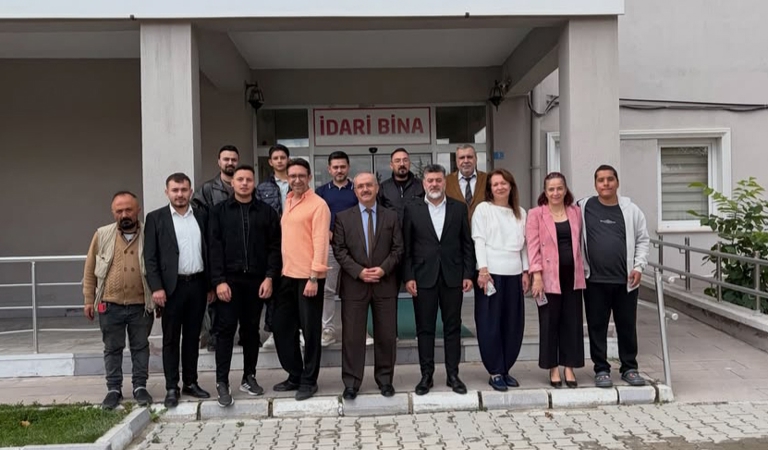 Afyonkarahisar Berberler ve Kuaförler Odası, Engelsiz Yaşam ve Bakım Merkezimizde Sosyal Dayanışmaya Katkı Sağladı