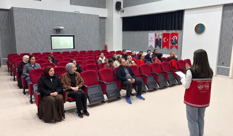 Fazlı Halaç Çocuk Evleri Sitesi Personellerine, Çocuk ve Ergen Sağlığı Eğitimi