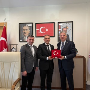 Milletvekilimiz Sayın Ertuğrul Kocacık ve AK Parti Adapazarı İlçe Teşkilatından İl Müdürümüz Sayın Cemal Keskin’e yeni görevi dolayısıyla hayırlı olsun ziyaretinde bulundu. - fotoğraf 1