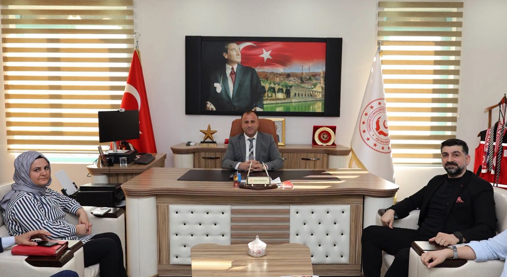 Galatasaray Taraftarlar Derneği’nden İl Müdürlüğümüze Ziyaret
