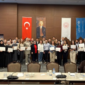 Aile Eğitim Programı ve Aile Danışmanlığı Hizmeti Sunan Meslek Personeline İleri Düzey Kapasite Geliştirme Eğitimleri Gerçekleştirildi - fotoğraf 2