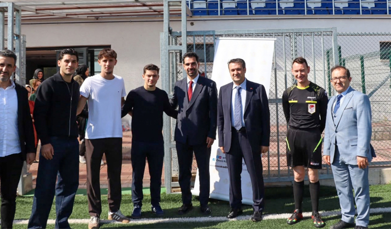 İyilik Kervanı Projesiyle Çocuklarımız Dostluk Maçında Buluştu
