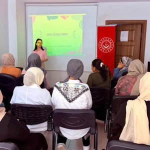 KIZILTEPE SHM’DEN ADEM/2 KURSİYERLERİNE “OKUL VE AİLE HAYATI” EĞİTİMİ - fotoğraf 2