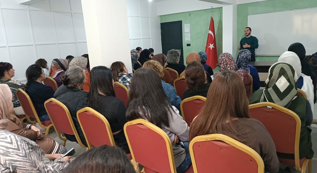 ADEM ve SODAM Kursiyerlerine Bakanlık Hizmetleri Tanıtıldı