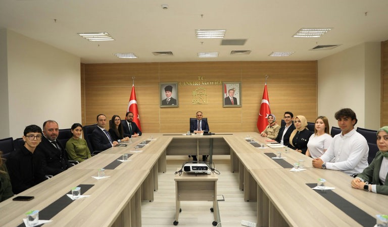Yeraltından Geleceğe Çocukların İklim Yolculuğu Etkinliği Öncesi Valilik Ziyareti
