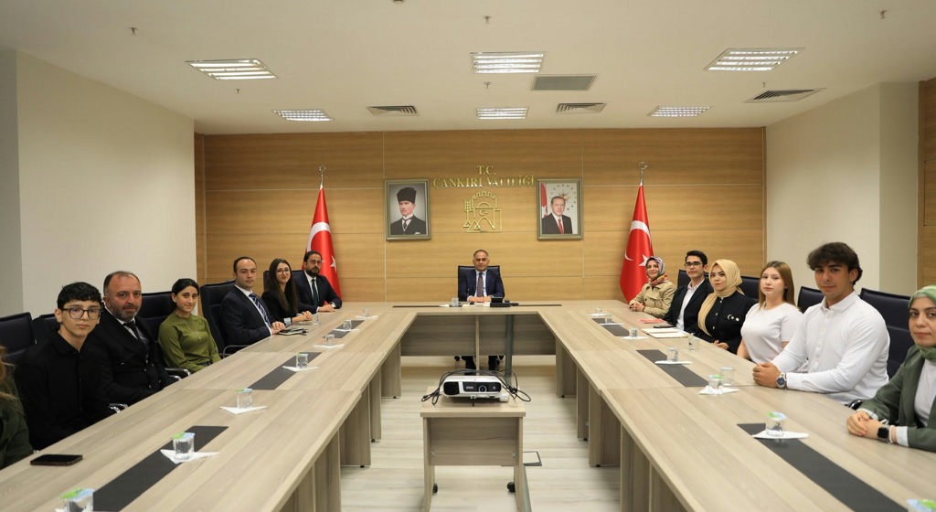 Yeraltından Geleceğe Çocukların İklim Yolculuğu Etkinliği Öncesi Valilik Ziyareti