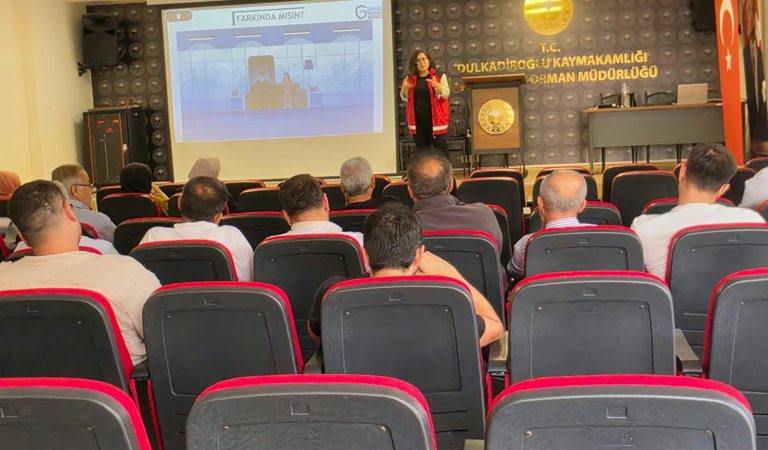 Dulkadiroğlu’nda Kamu Personeline “Güvenli İnternet Kullanımı” Eğitimi Verildi