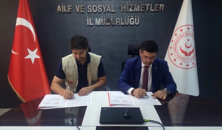 Mardin Aile ve Sosyal Hizmetler İl Müdürlüğü ile Mardin İHH Arasında "Her Çocuk Rızkıyla Doğar" İş Birliği Protokolü İmzalandı
