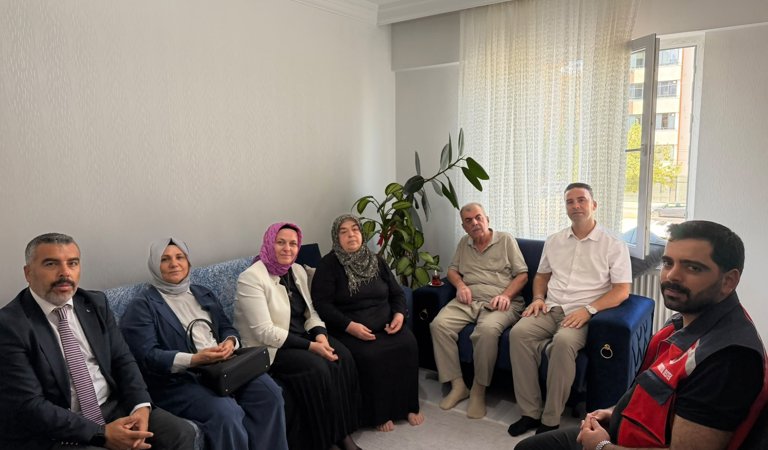 Vefa ve Minnet Duygusuyla Şehit Ailelerimizin Yanındayız