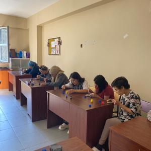 Bakım, Rehabilitasyon ve Aile Danışma Merkezi’nde Taş Boyama Etkinliği Gerçekleştirildi - fotoğraf 2