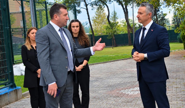 İl Müdürümüz Arif Laçin’den Sırameşeler Çocuk Evleri Sitesi’ne Tanışma Ziyareti