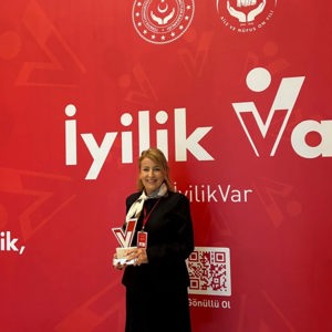 İyilik Var Platformu Lansmanında Ünye’den Anlamlı Gurur Yeşim Eroğlu’na Teşekkür Plaketi - fotoğraf 3