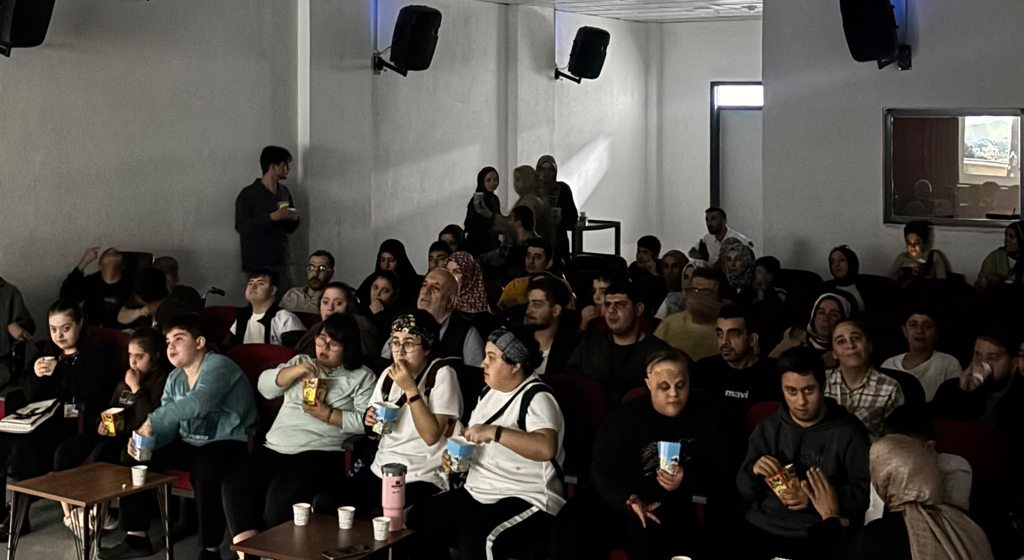 Engelli Aktif Yaşam Merkezi’nde Keyifli Film Etkinliği