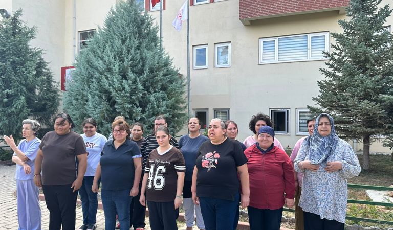 Engelsiz Yaşam Bakım, Rehabilitasyon ve Aile Danışma Merkezi Müdürlüğümüzde, 30 Ağustos Zafer Bayramı’nın 104. yıl dönümü dolayısıyla anlamlı bir kutlama programı gerçekleştirildi.