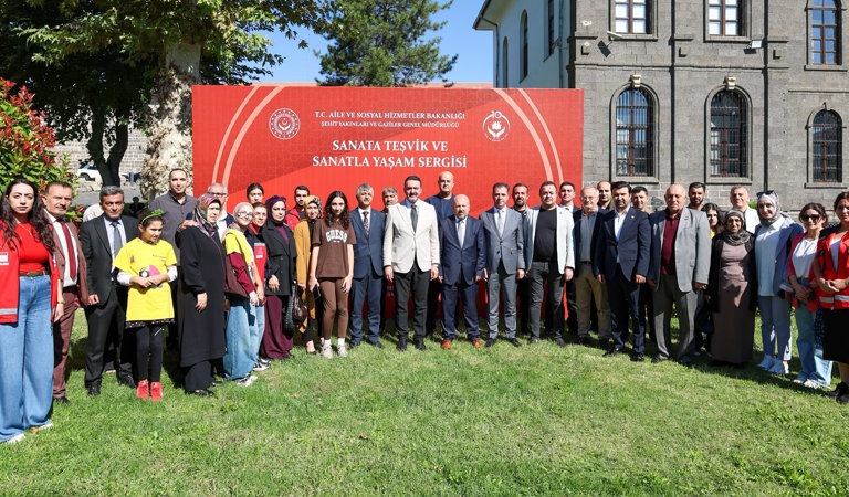  Türkiye Kültür Yolu Festivali Diyarbakır’da: Sanata Teşvik ve Sanatla Yaşam Sergisi Açıldı