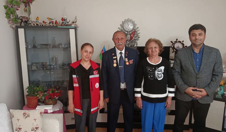 Kurum idarecilerimiz, 19 Eylül Gaziler Günü münasebetiyle ilimizde ikamet eden kahraman Gazilerimizi ziyaret ederek Sayın Bakanımız Mahinur ÖZDEMİR GÖKTAŞ’ın selamlarını ilettiler.