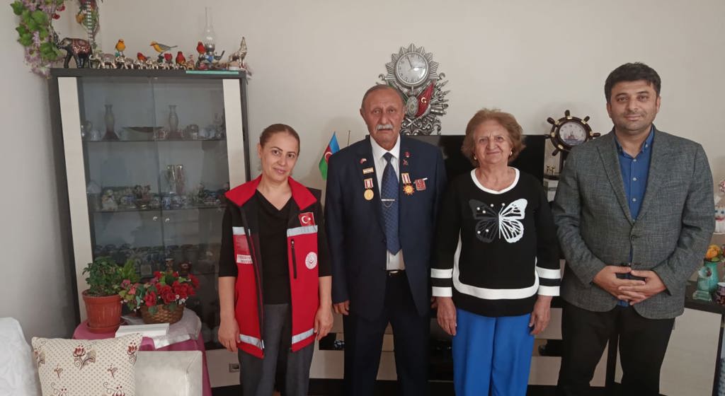Kurum idarecilerimiz, 19 Eylül Gaziler Günü münasebetiyle ilimizde ikamet eden kahraman Gazilerimizi ziyaret ederek Sayın Bakanımız Mahinur ÖZDEMİR GÖKTAŞ’ın selamlarını ilettiler.