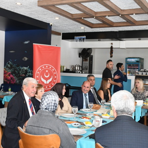 Şehit Yakınları ve Gazi Dernek Başkanları ile Eşleri Onuruna Yemek Programı Düzenlendi - fotoğraf 5
