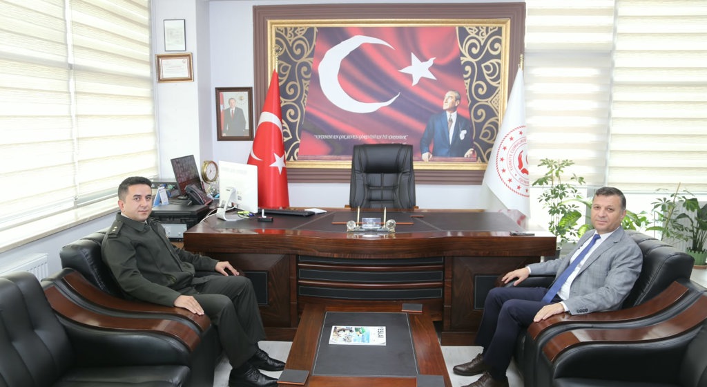 Kırşehir Askerlik Şubesi Başkanı Personel Üsteğmen Mehmet Köse, İl Müdürümüz Abdurrahman Bilgiç’i ziyaret etti.