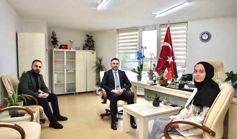 İl Müdürümüz Sn. Ömer Turan,  Sn. Ümmehan Peker’e Taziye Ziyaretinde Bulundu 
