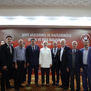 Bakan Göktaş, Gaziantep'te şehit aileleri ve gazilerle vefa buluşmasında bir araya geldi: - fotoğraf 10