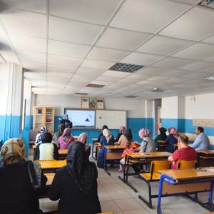 Dulkadiroglu’nda Velilere Yonelik “Okul ve Aile” Konulu Egitim Duzenlendi - fotoğraf 1