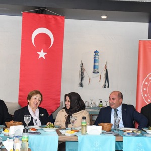 Şehit Yakınları ve Gazi Dernek Başkanları ile Eşleri Onuruna Yemek Programı Düzenlendi - fotoğraf 7