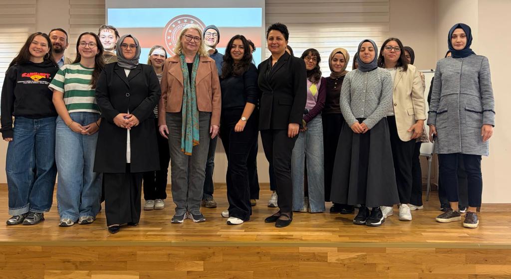 Kadına Yönelik Şiddetle Mücadelede Bilgi ve Deneyim Paylaşımı