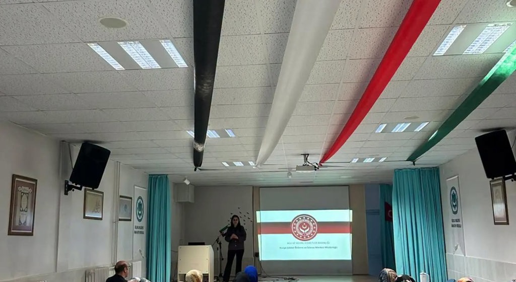 Öğrenci Velilerine Yönelik Kadına Yönelik Şiddetle Mücadele Farkındalık Eğitimi Gerçekleştirildi