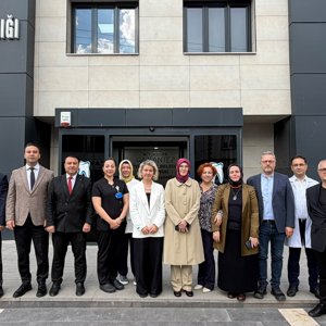 İnayet Topçuoğlu Hastanesi ile Diş Hekimi Aylin Dilbaz Çetin Diş Hastanesi’ne Anlamlı Ziyaret - fotoğraf 4