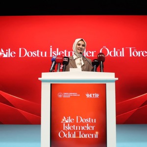 Bakanımız Göktaş, Kocaeli'de "Aile Dostu İşletmeler Ödül Töreni"nde konuştu - fotoğraf 4