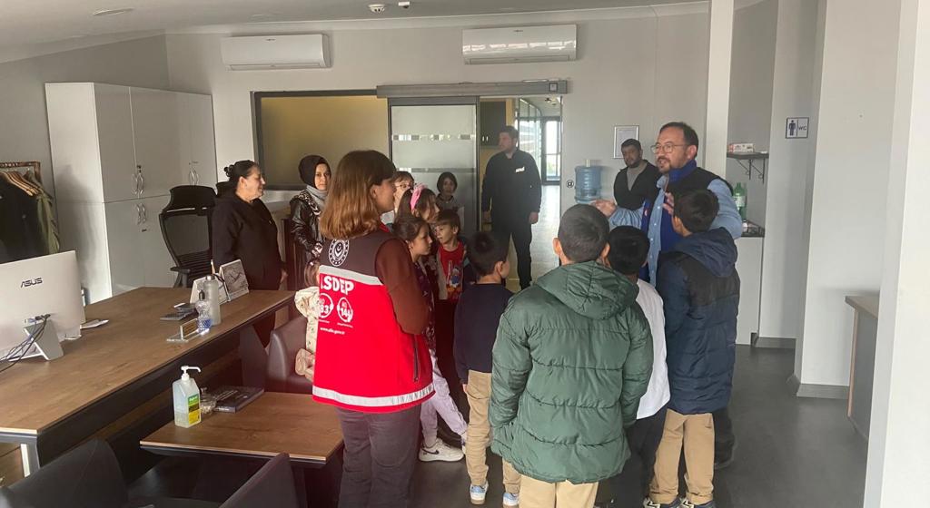 Çocuk Hakları ve Okul Destek Projesi Öğrencilerinden AFAD İl Müdürlüğü'ne Ziyaret