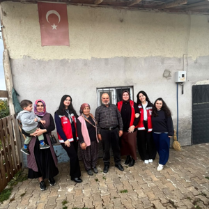 Dünya Kadın Çiftçiler Günü’nde Şehit Ailemize Ziyaret - fotoğraf 1