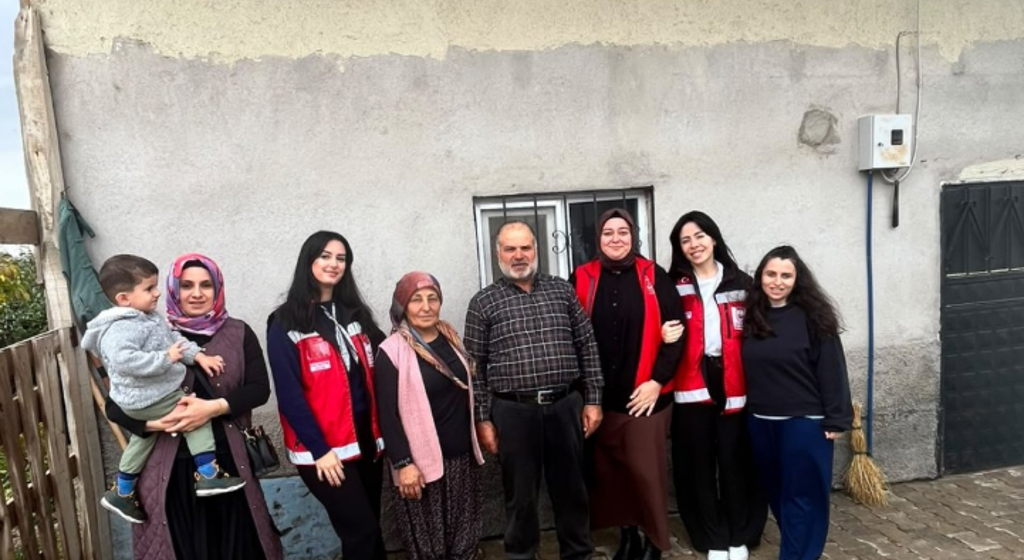 Dünya Kadın Çiftçiler Günü’nde Şehit Ailemize Ziyaret