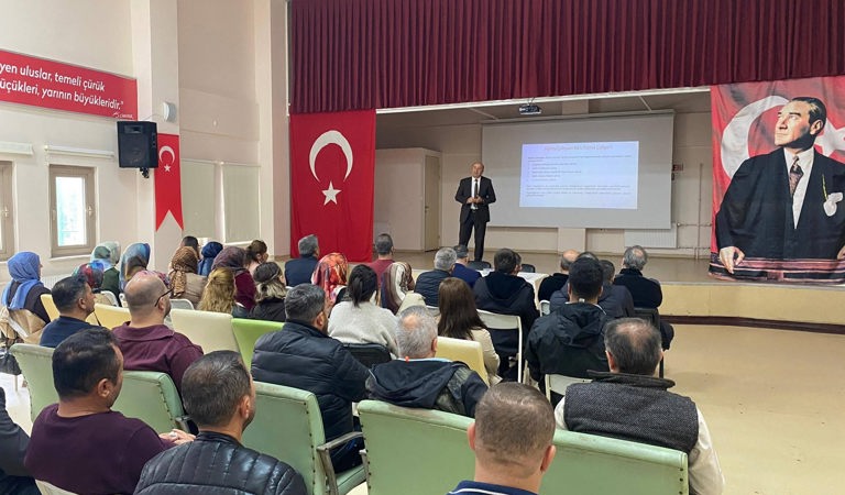  13–18 Yaş Çocuk Evleri Sitesi Personel Toplantısı Gerçekleştirildi