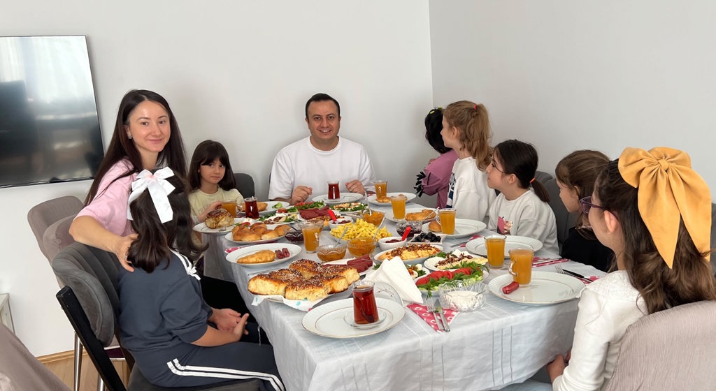 11 EKİM DÜNYA KIZ ÇOCUKLARI GÜNÜ 🌸  Kız Çocuklarımızın Gülümsemesiyle Güzelleşen Bir Gün 💕