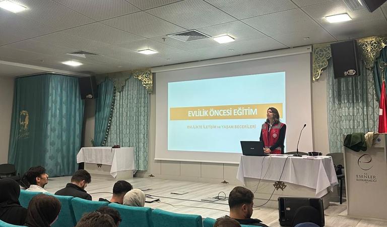 Aile ve Nüfus 10 Yılı Kapsamında Yürüttüğümüz Evlenecek Gençlerin Desteklenmesi Projesi ile Gençlerimizin Aile Yaşamına Hazırlanma Süreçlerine Rehberlik Ediyoruz
