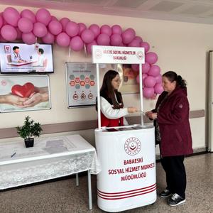 Kadına Yönelik Şiddetle Mücadelede Farkındalık İçin Bilgilendirme Standı Kuruldu - fotoğraf 1