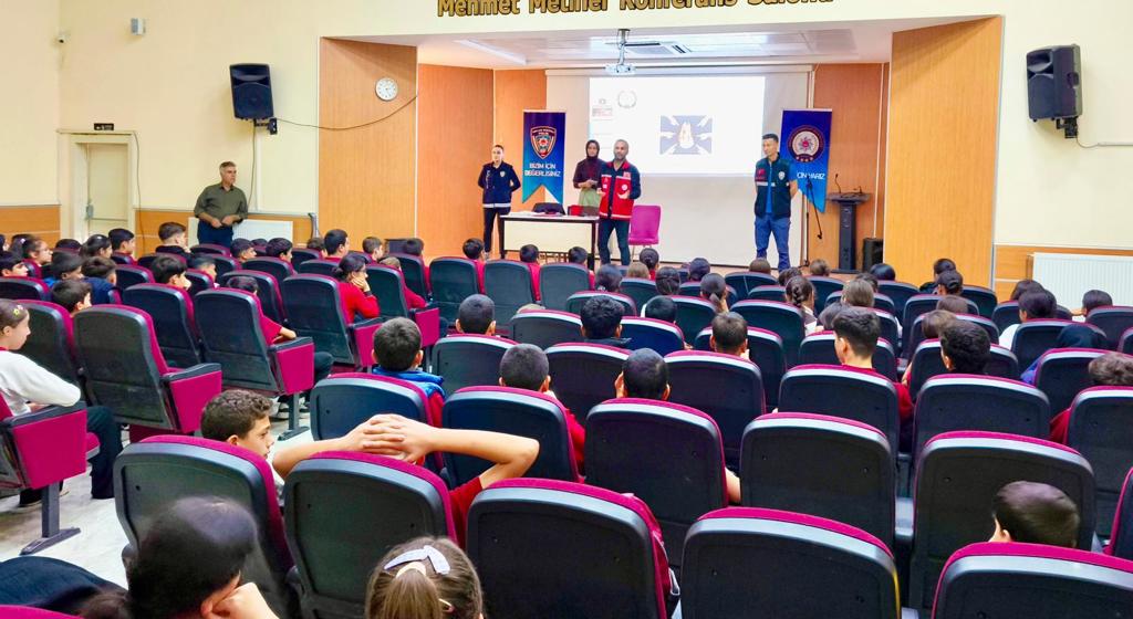 Akran Zorbalığı Eğitimi Düzenledik