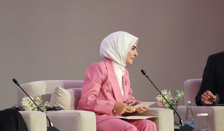 Bakanımız Göktaş, Özbekistan'da "Çocukların refahına yatırım yapmak" konulu zirvede konuştu: