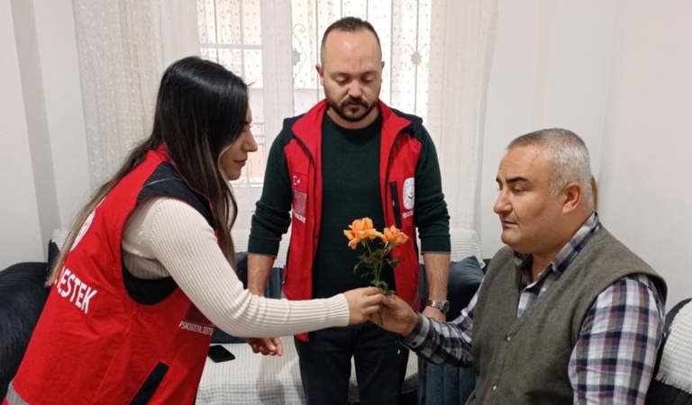 15 Ekim Dünya Beyaz Baston Görme Engelliler Günü Kapsamında Hane Ziyaretleri Gerçekleştirdik